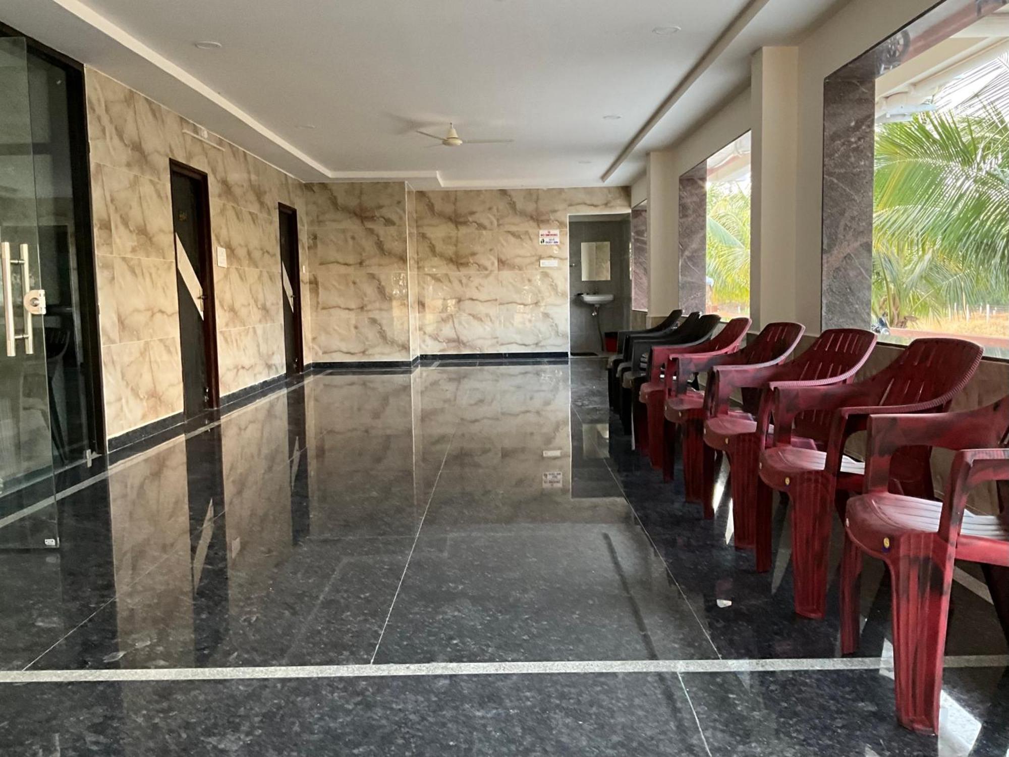 Mgr Residency Villa Шрикалахащи Екстериор снимка